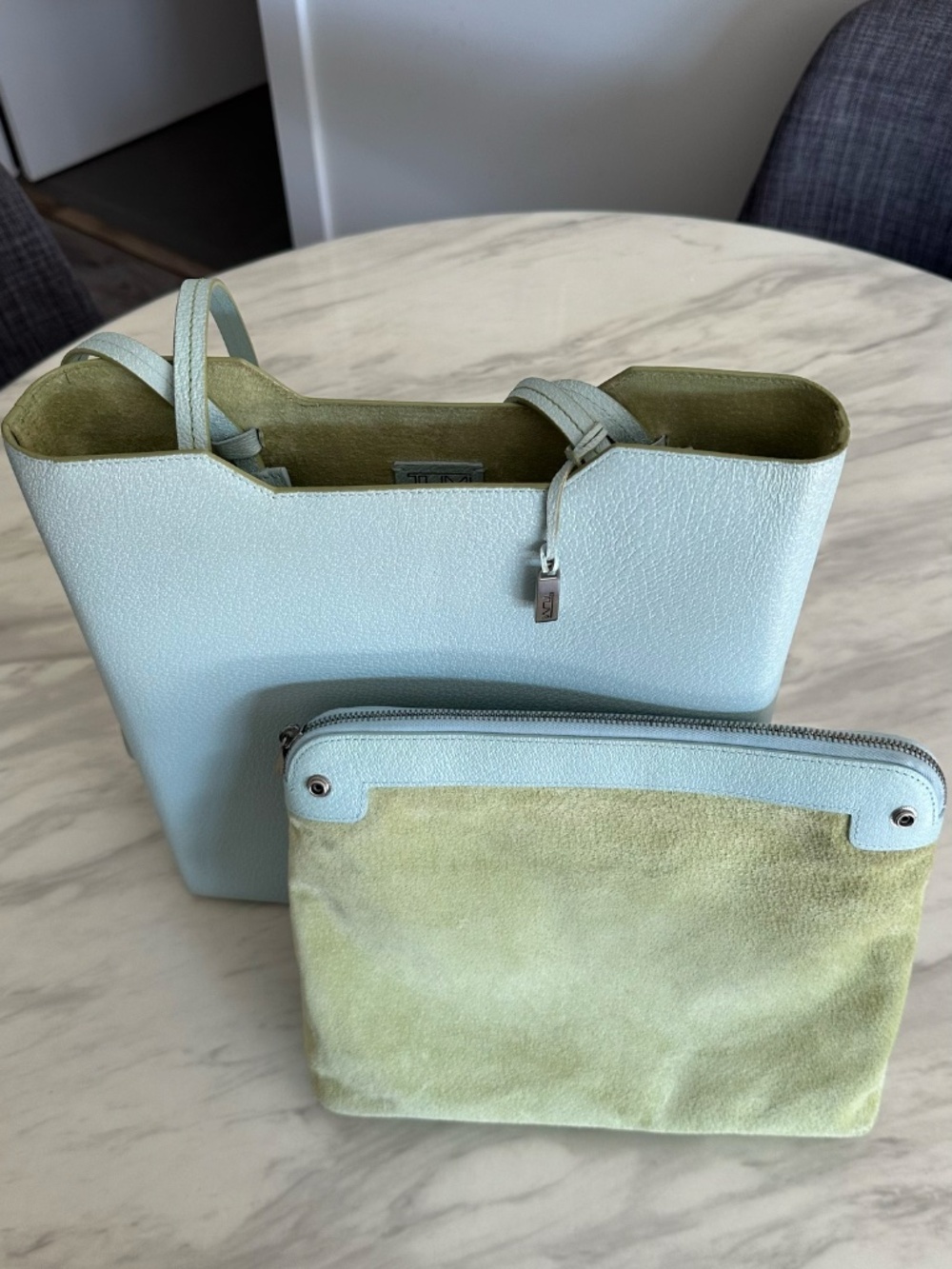 Vintage Y2K TUMI Light Blue Leather Magazine Tote Bag w/ Pouch - Picture 9 of 16